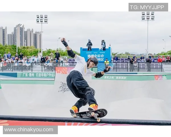 杭州攀岩队在滑板精英赛中的速度表现分析与点评